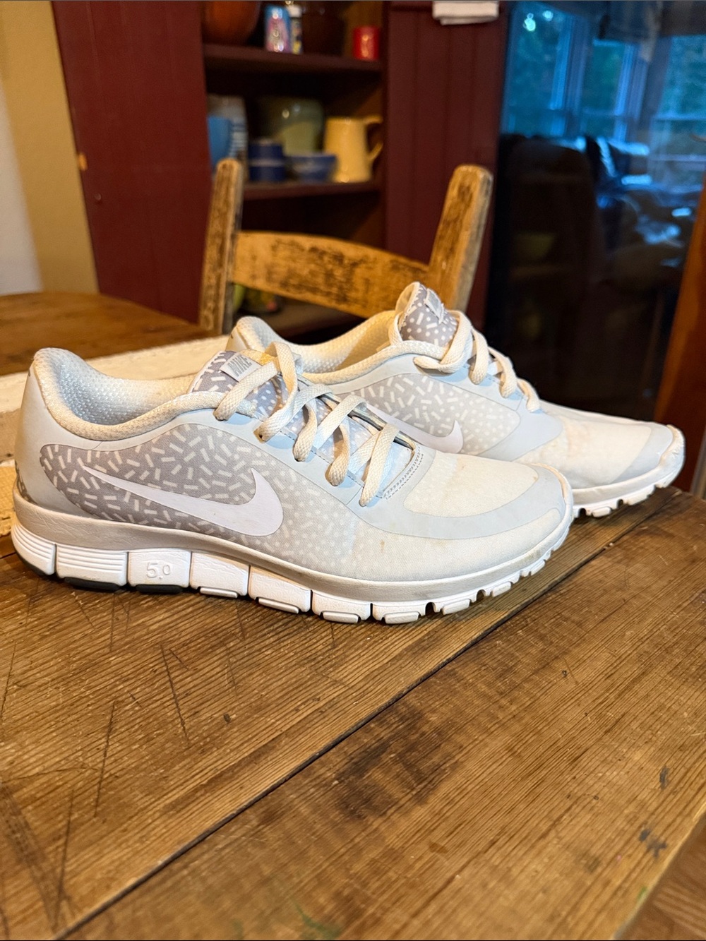 Nike Women’s Light Gray and White Athletic Sneakers